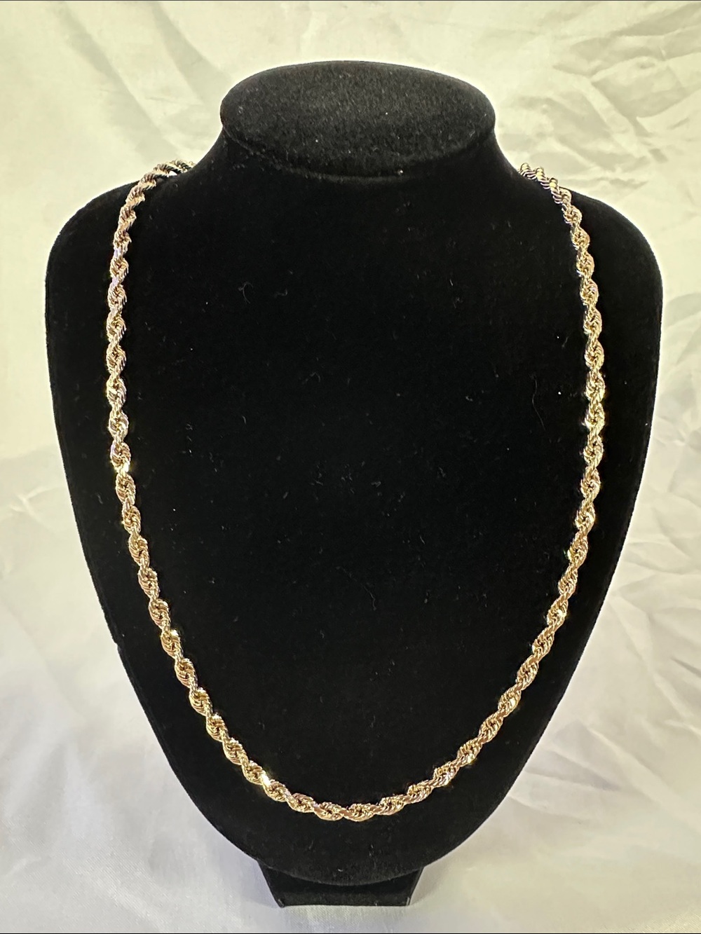283: Brand New 10K Solid Gold 22” 3.9mm Hollow Rope Necklace